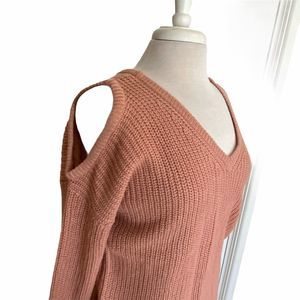 Ambiance Sweater Size M Cold Shoulder